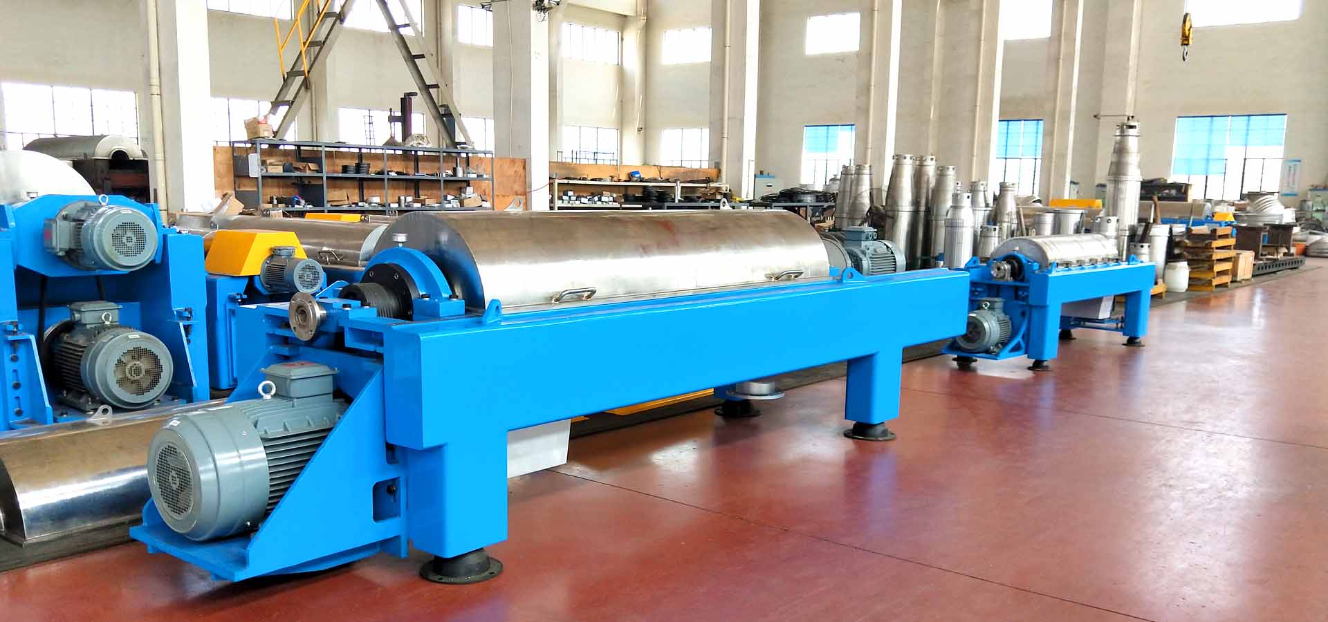 Decanter centrifuge